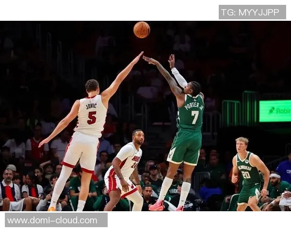 雄鹿队在季后赛中强势击败热火队成功取得3比0领先优势