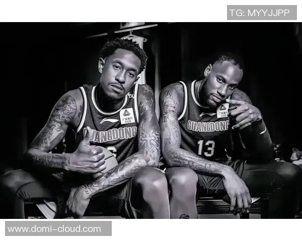 马尚布鲁克斯：从篮球场上的闪耀星辰到生活中的坚韧奋斗者